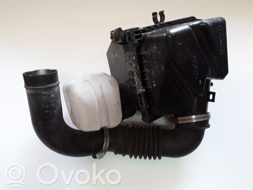 Subaru Outback Air filter box 