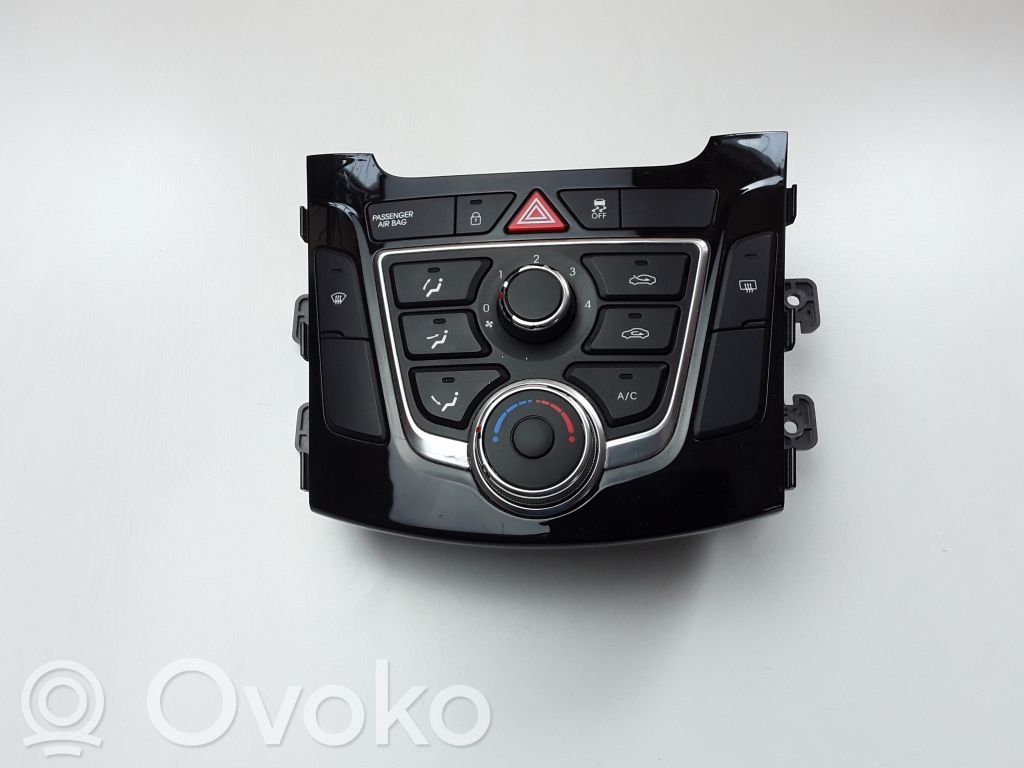 Hyundai i30 Moduł / Sterownik klimatyzacji 