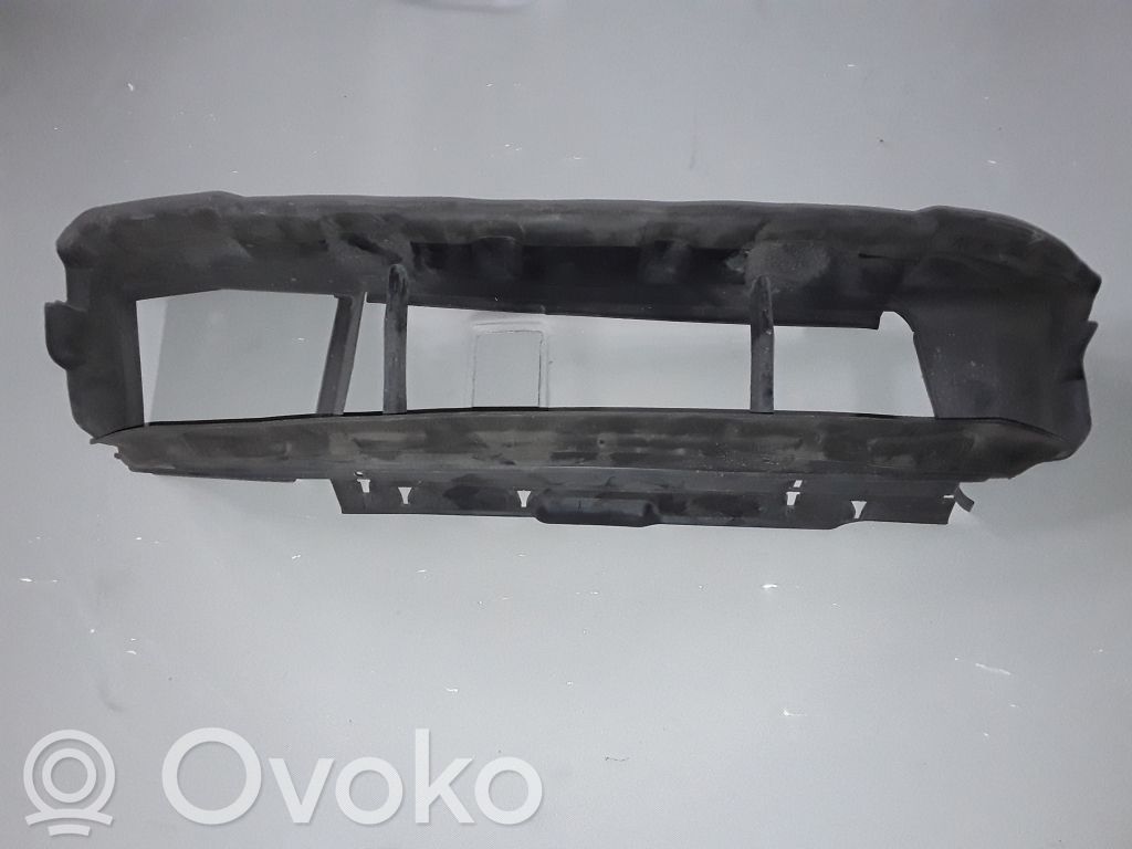Ford Focus Välijäähdyttimen ilmakanavan ohjain 