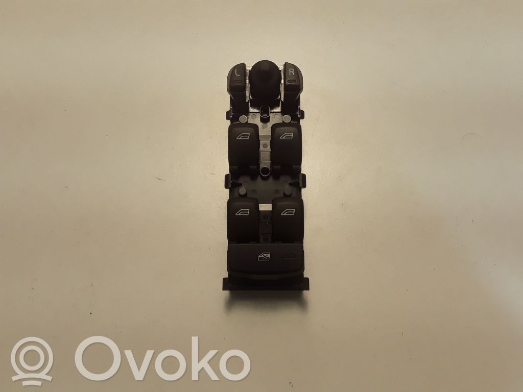 Volvo V40 Electric window control switch 