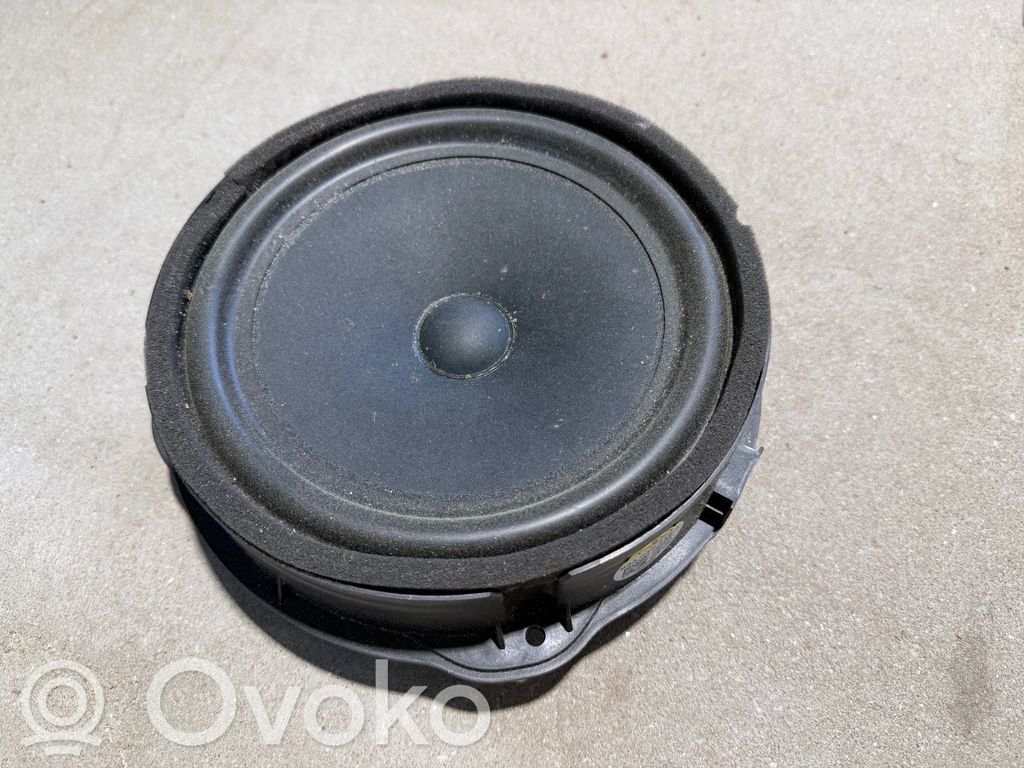 Audi Q3 F3 Głośnik drzwi przednich 