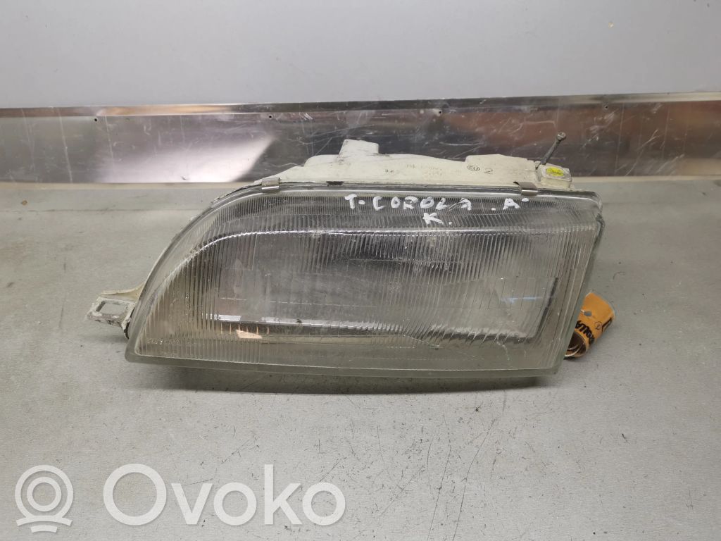 Toyota Corolla E100 Etu-/Ajovalo 