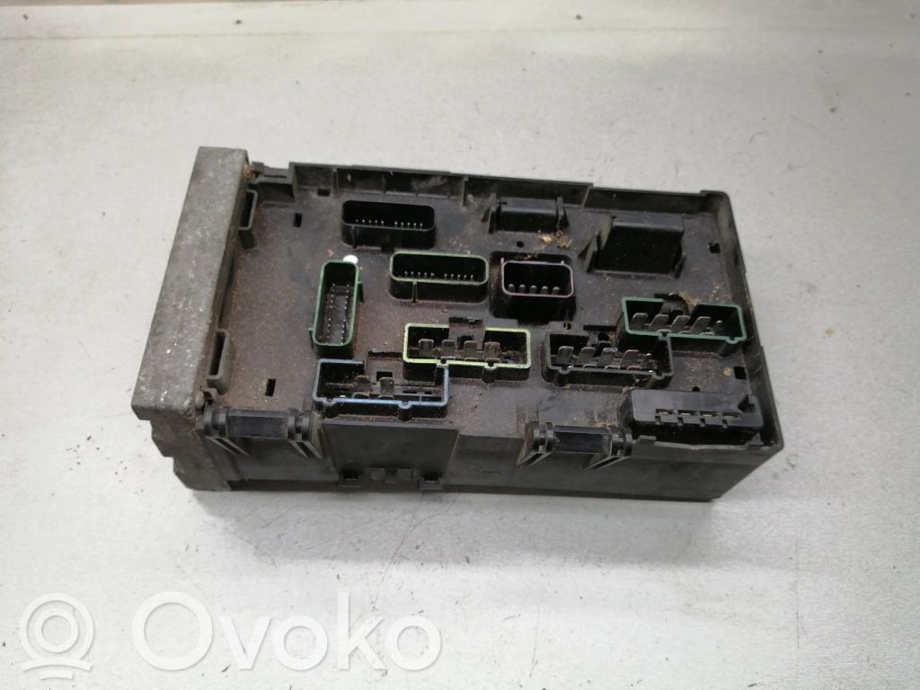 Fuse module   04748555AC,04869000AJ