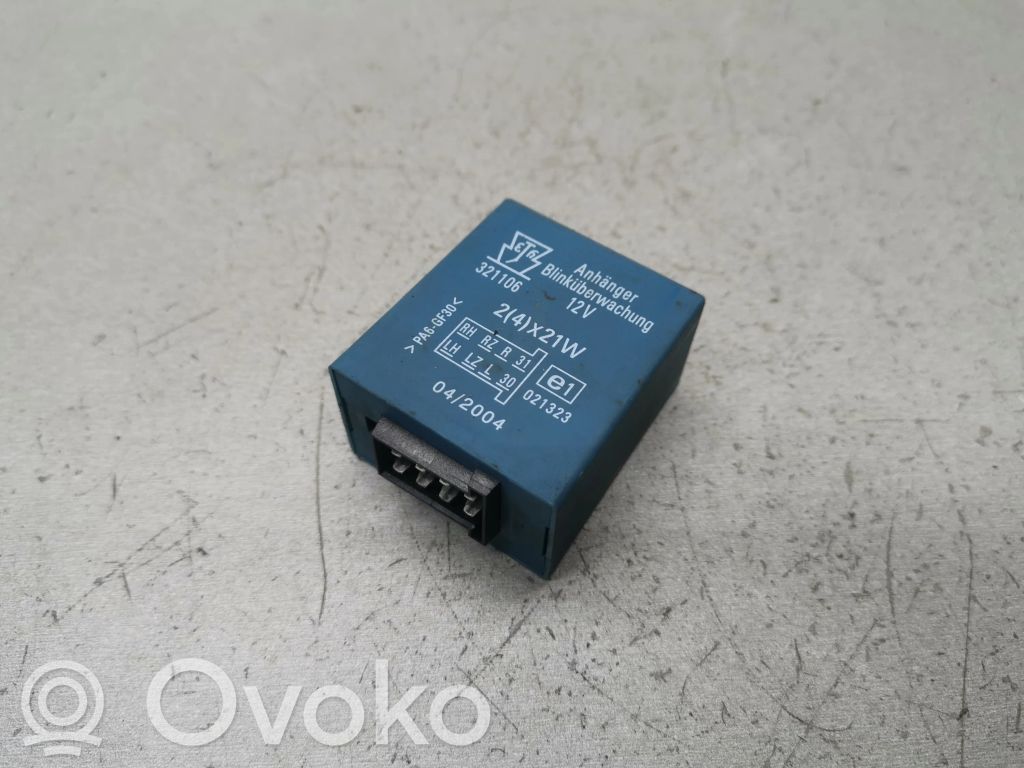 Volvo S40, V40 Vetokoukun ohjainlaite/moduuli 