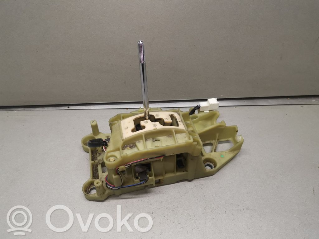 Gear shifter/selector   B3J72