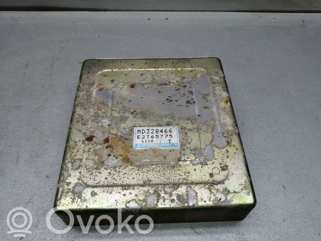 Engine control unit/module   MD328466,E2T65775