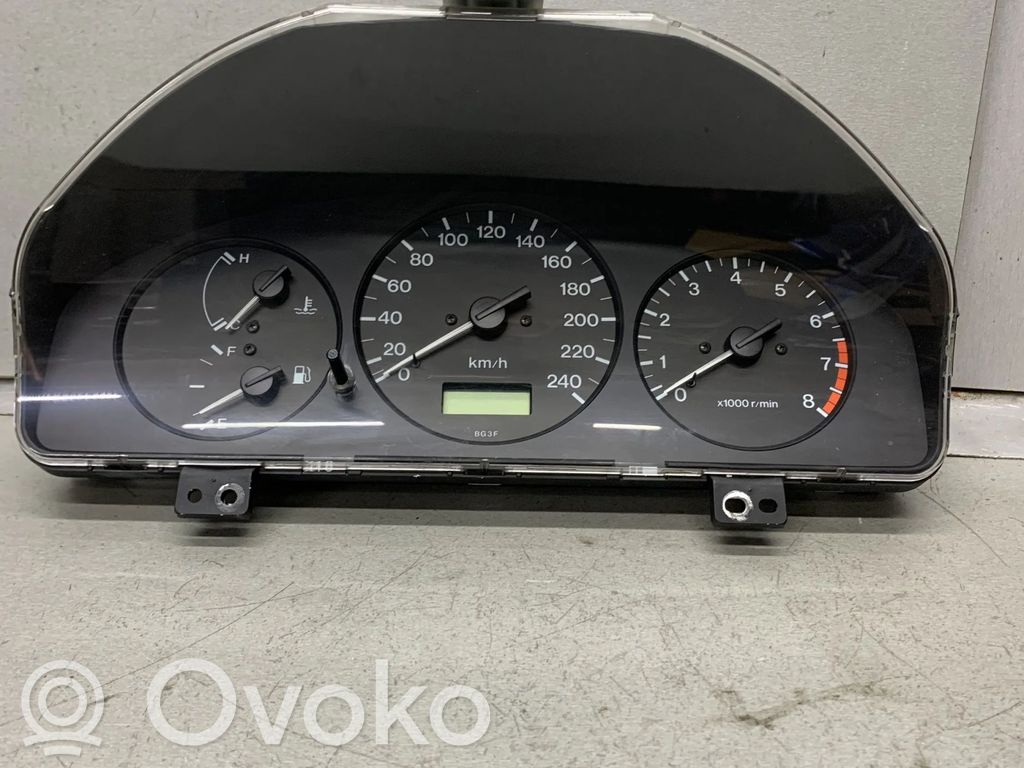 Mazda 323 F Speedometer (instrument cluster) 