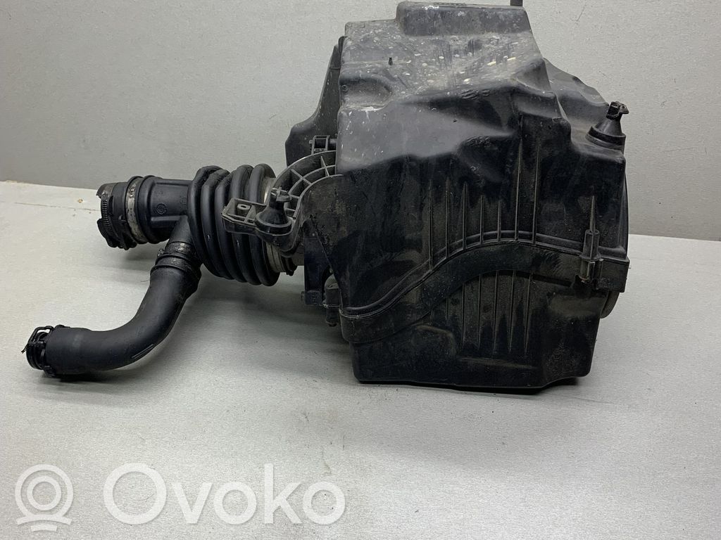Ford Focus Air filter box 