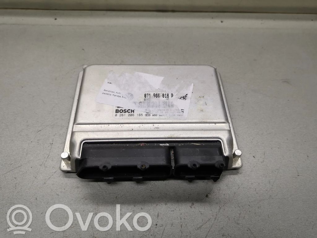 Volkswagen PASSAT B5 Engine control unit/module 