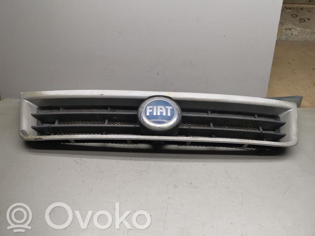 Fiat Ducato Maskownica / Grill / Atrapa górna chłodnicy 
