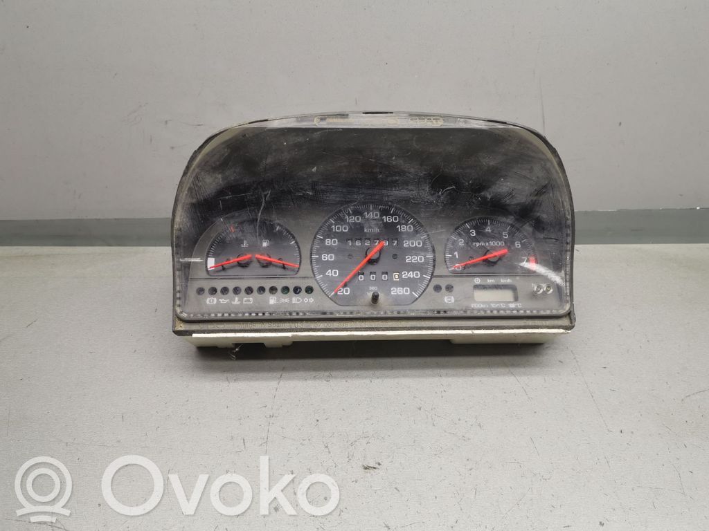 Seat Toledo I (1L) Licznik / Prędkościomierz 
