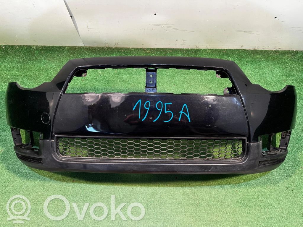 Mitsubishi Colt Parachoques delantero 