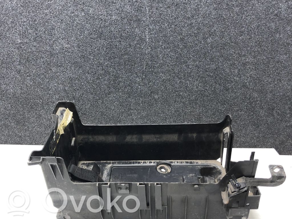 Opel Insignia A Akumulatora kaste 
