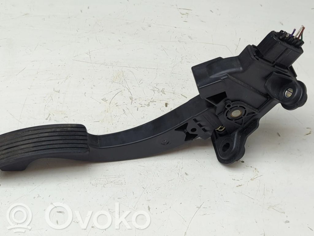 Mitsubishi Outlander Gaspedal 