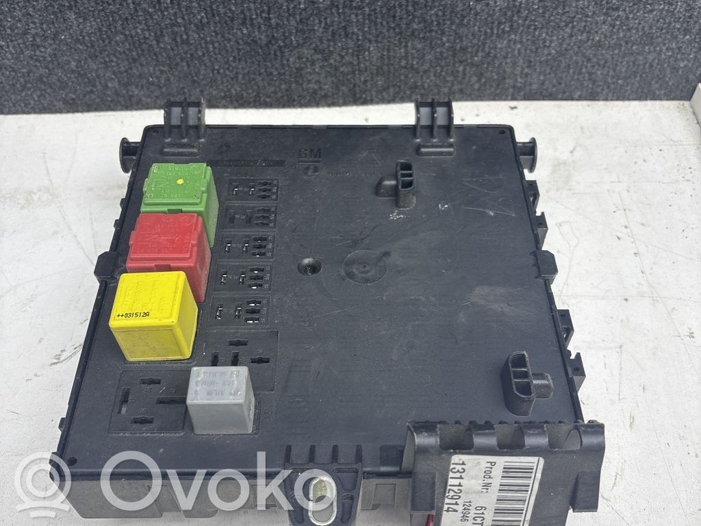 Opel Vectra C Fuse module 