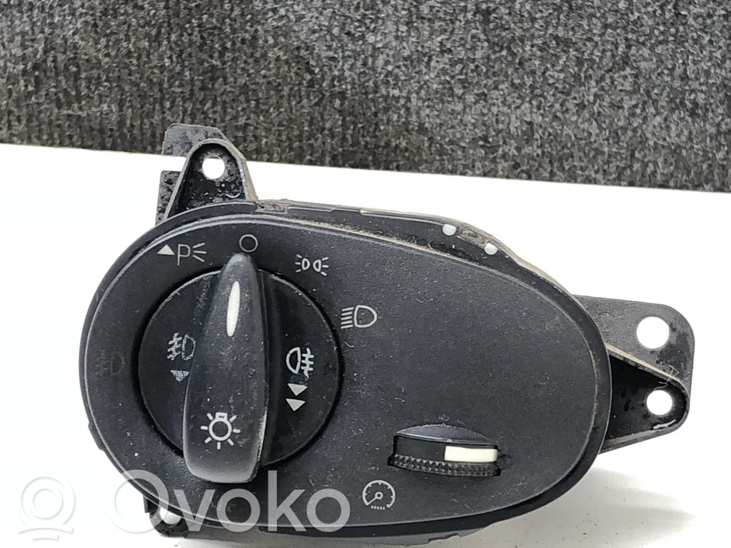 Ford Focus Light switch 
