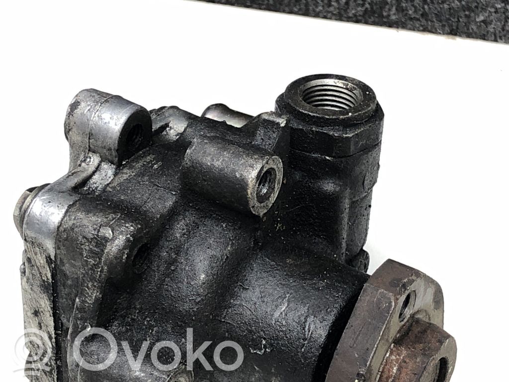 Volkswagen PASSAT B5 Ohjaustehostimen pumppu 