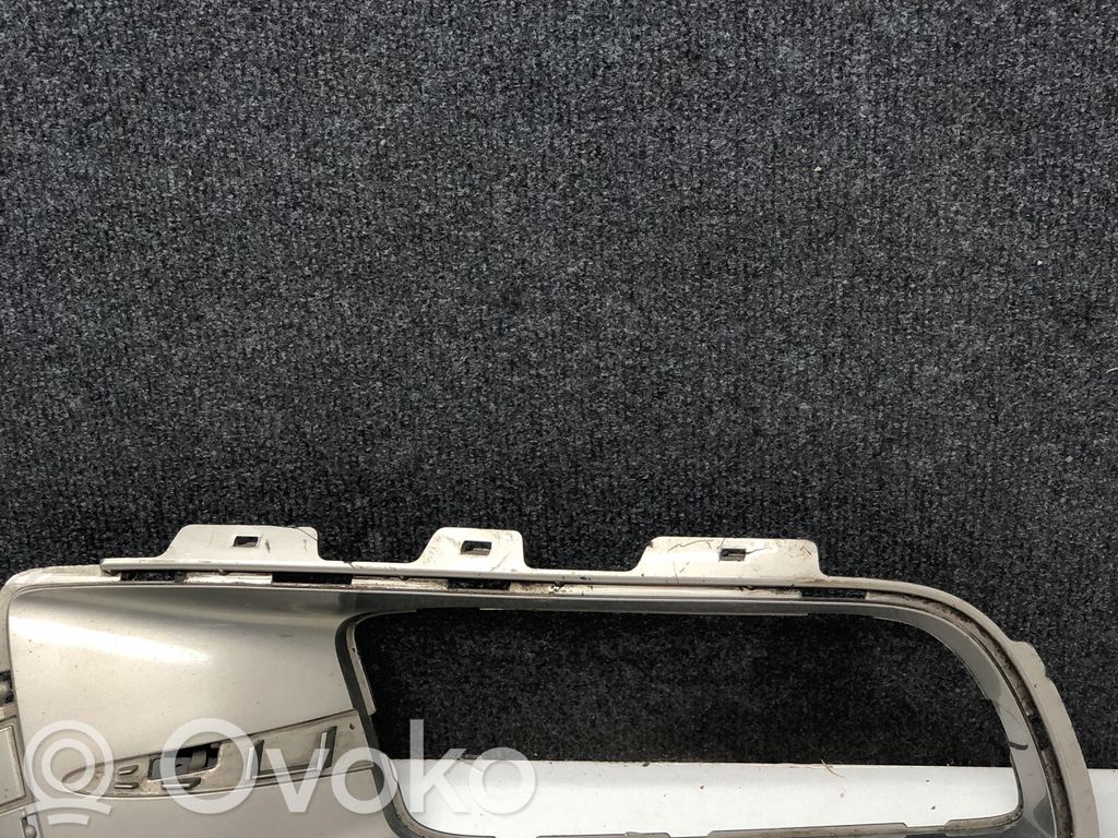 Front bumper lower grill   7175486