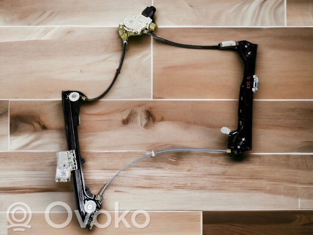 BMW 3 E92 E93 Front door window regulator with motor 