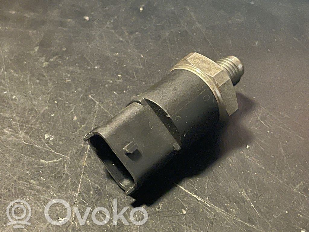 Fuel distributor   281002475,020323,028100241