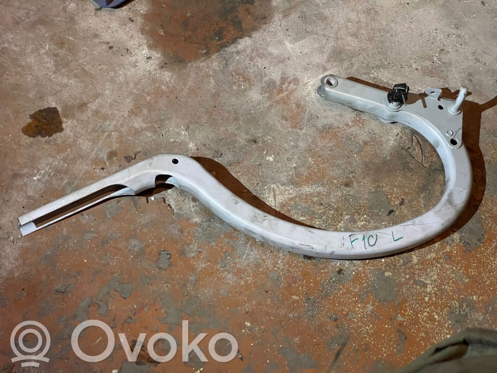 Tailgate/trunk/boot hinge   7204237