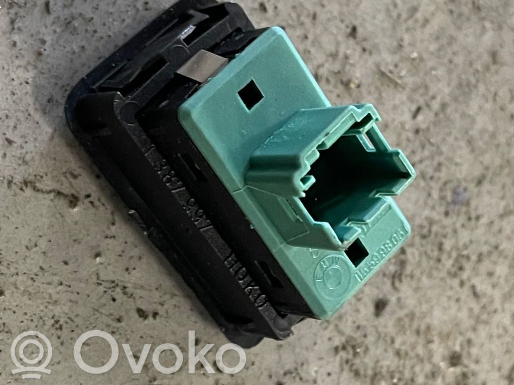 Electric window control switch   1387997