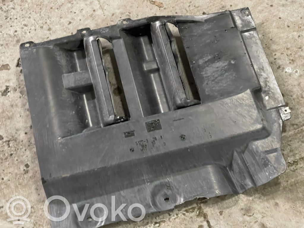 Engine splash shield/under tray   3428583,51164310