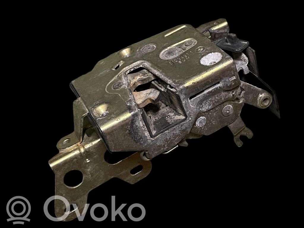 Aizmugurē slēdzene   81034911