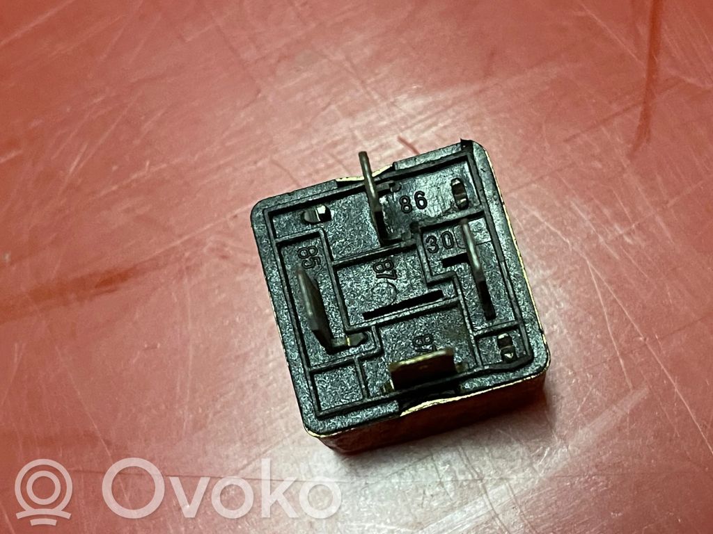 BMW 3 E30 Other relay 