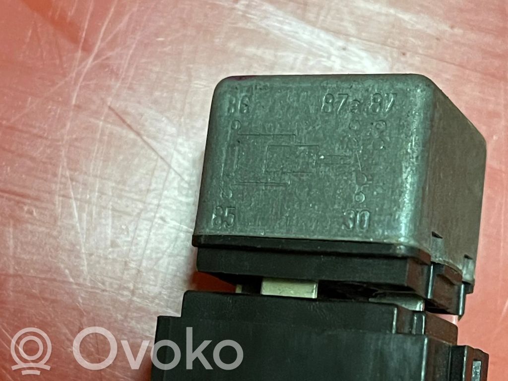 BMW 3 E30 Other relay 