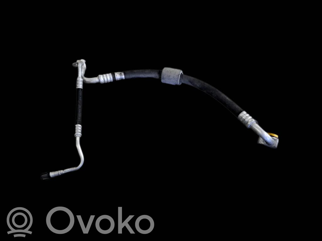 BMW 3 E92 E93 Ilmastointilaitteen putki (A/C) 