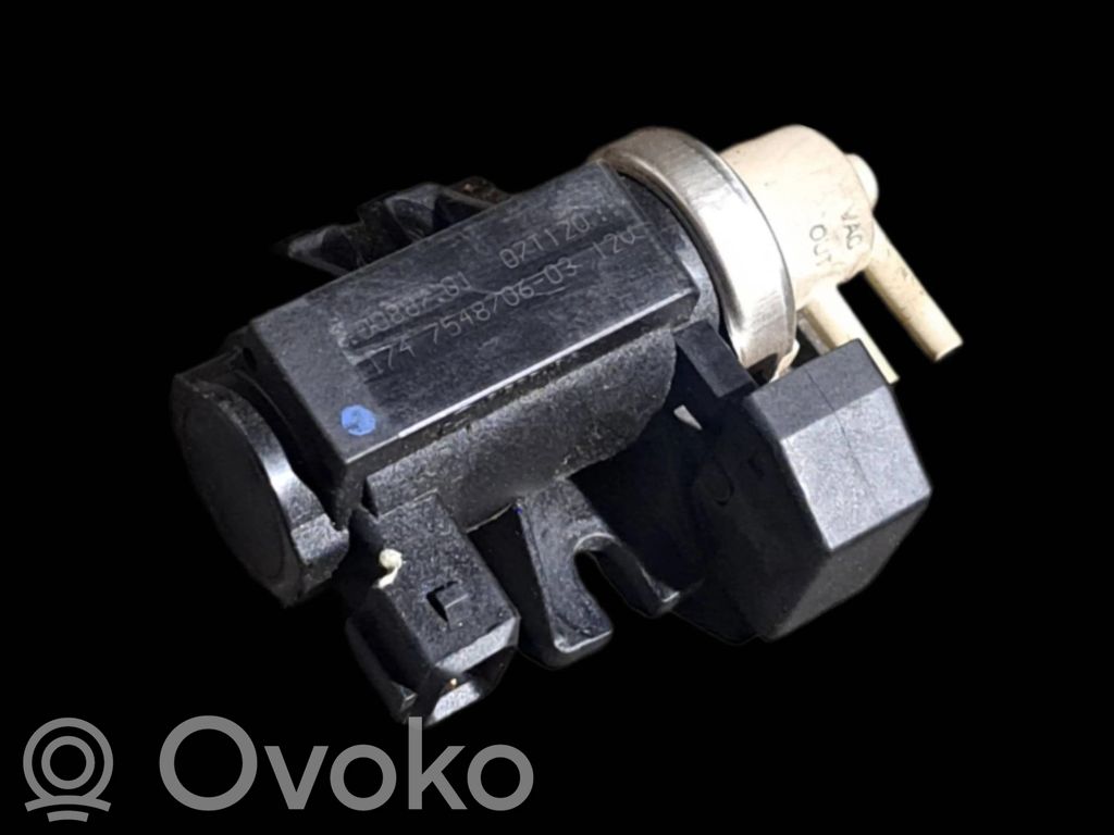 Vacuum valve   7548706
