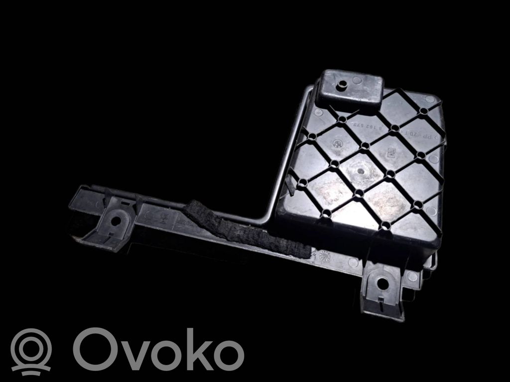 Other trunk/boot trim element   8162577