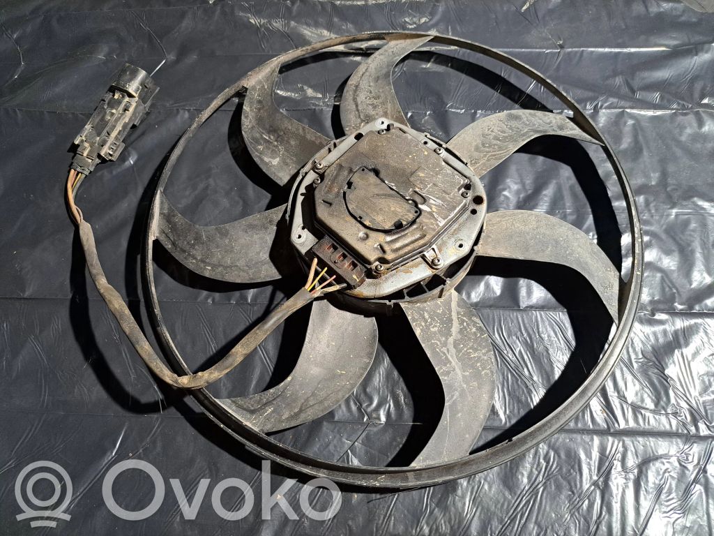 BMW 3 E90 E91 Elektrisks radiatoru ventilators 