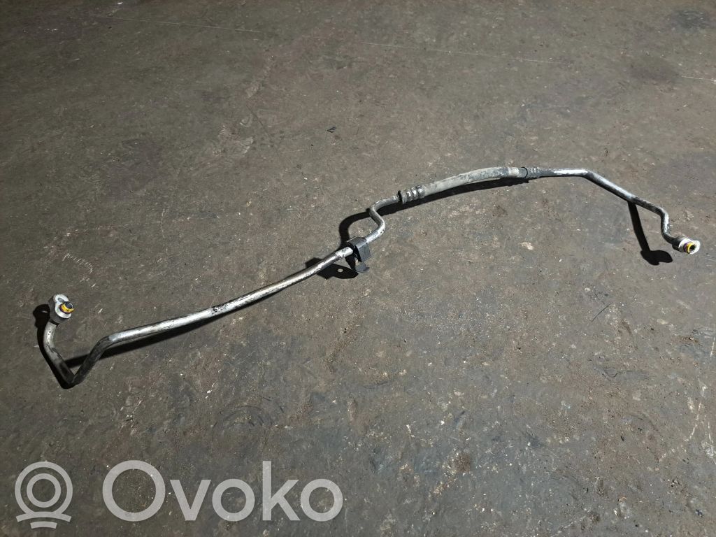 BMW X5 E70 Ilmastointilaitteen putki (A/C) 