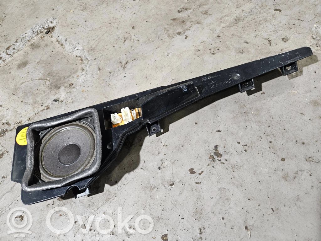 BMW 7 E38 Altavoz de la puerta delantera 