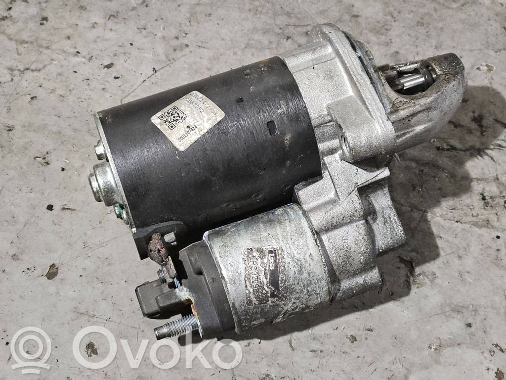 BMW 1 E82 E88 Starter motor 