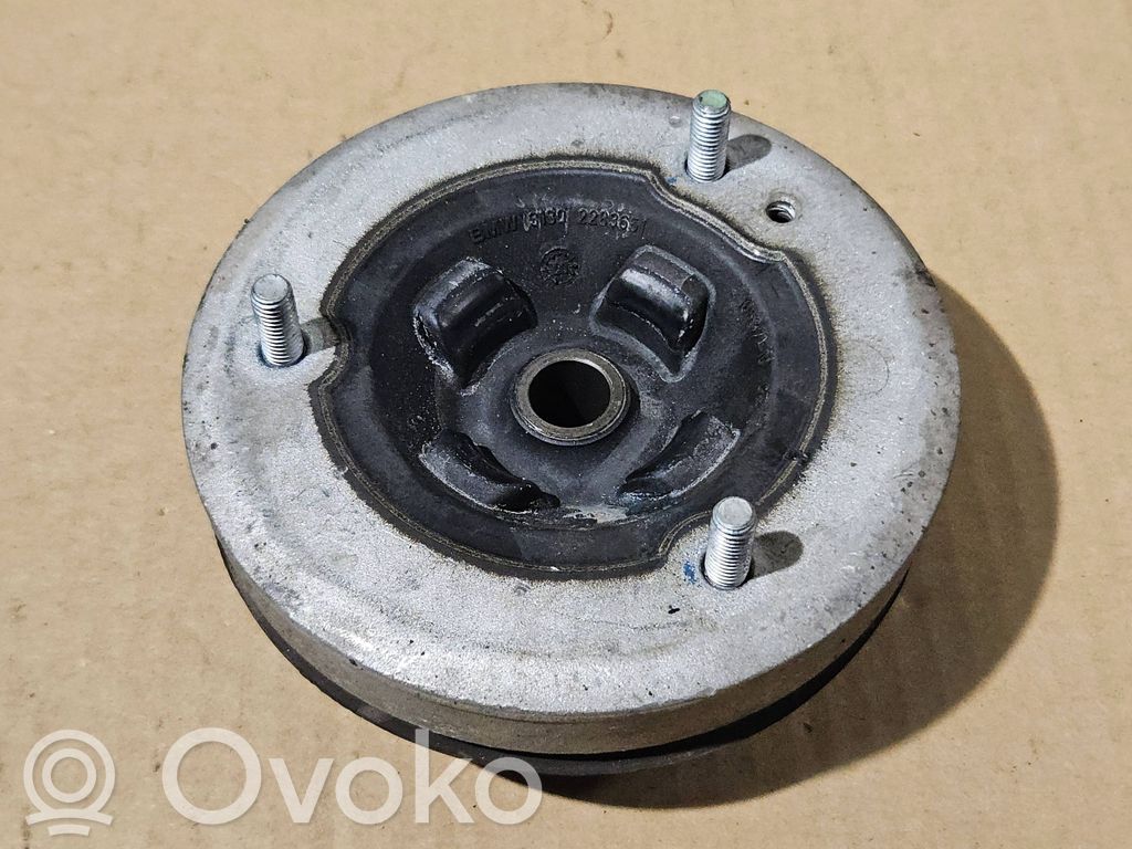 Coil spring mount   2283651