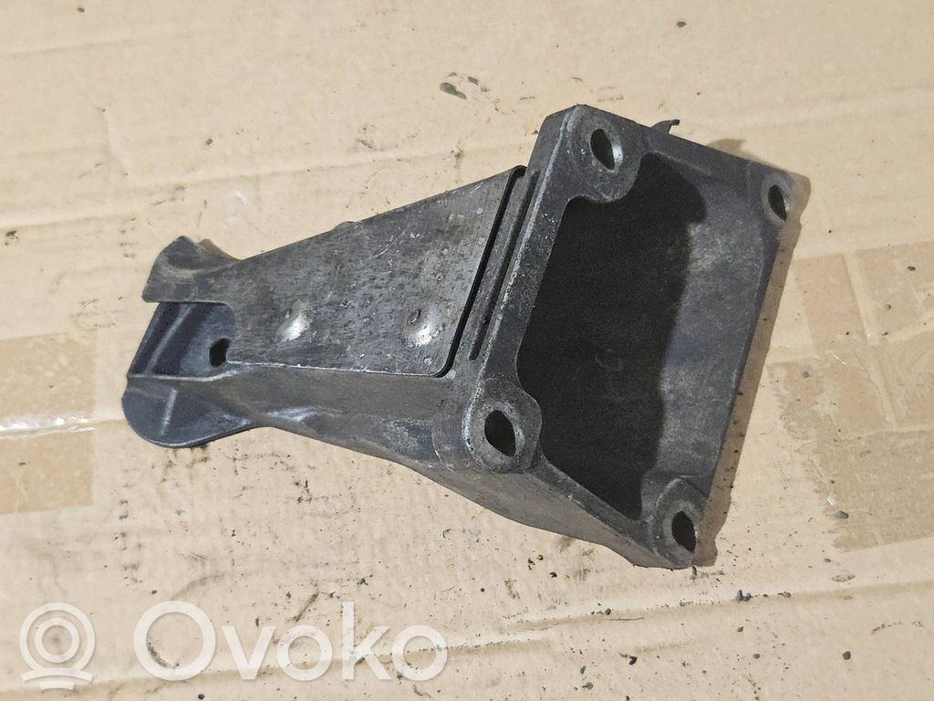 Engine mounting bracket   6769032,6868,AC46000,13807410