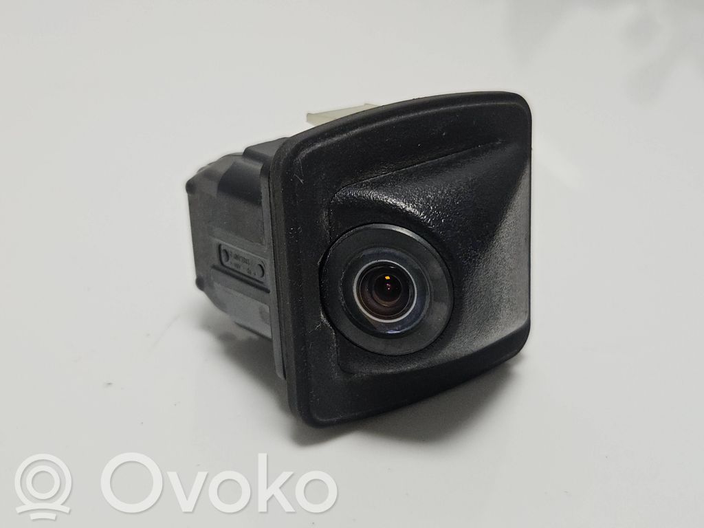 Atpakaļskata kamera   9240351,908426,7441240712