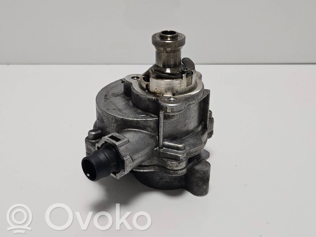 BMW 5 F10 F11 Vacuum pump 
