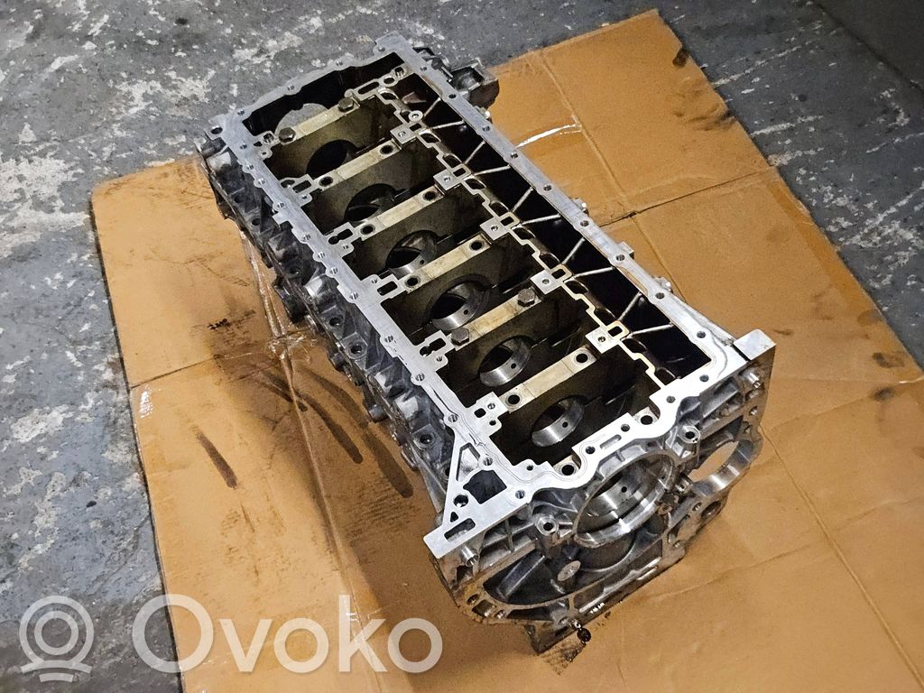 BMW 5 GT F07 Blokas 