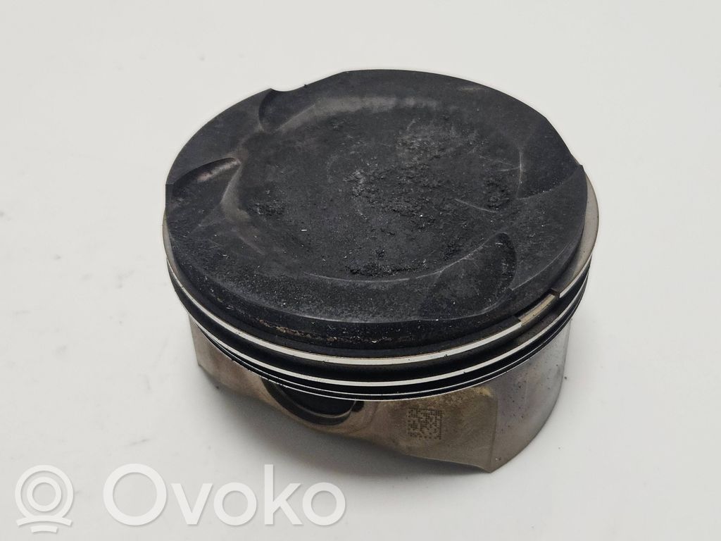 BMW X5 E70 Piston 