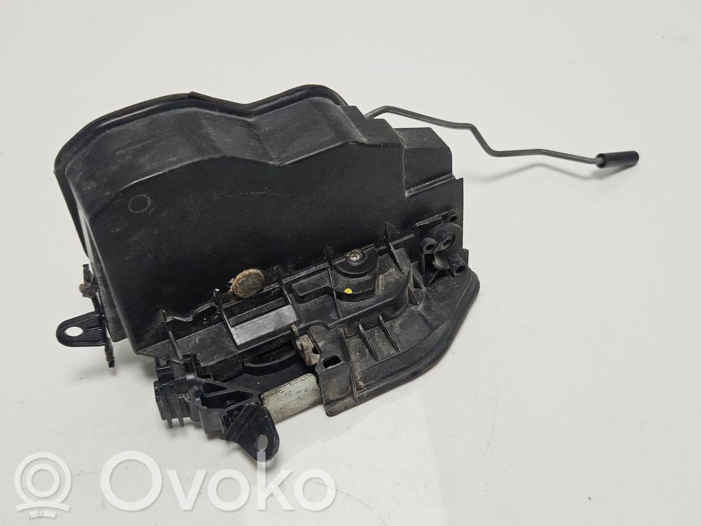 Front door lock   7229461