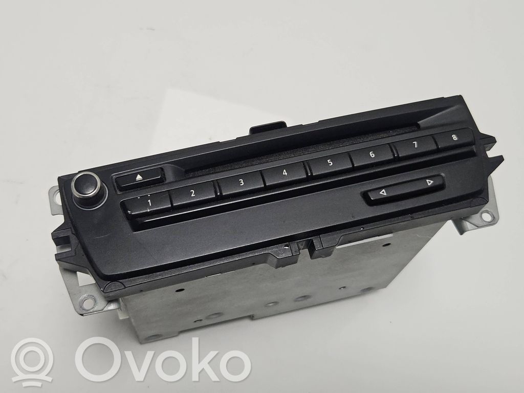 Panel / Radioodtwarzacz CD/DVD/GPS   9177126,8820328,77548848