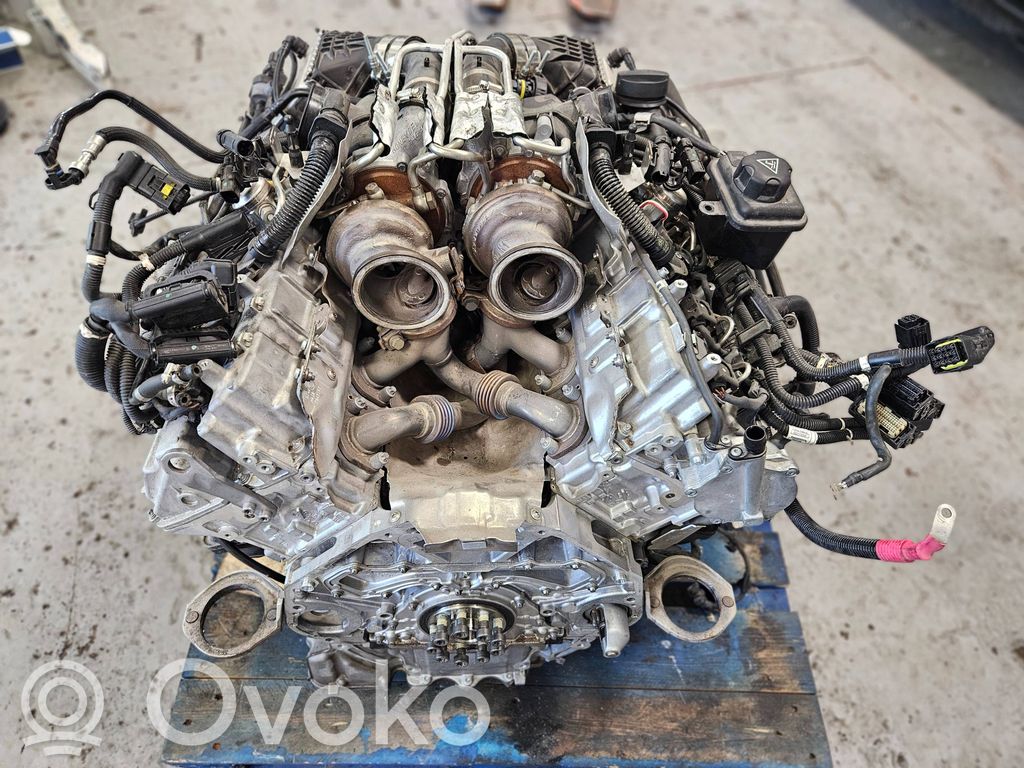 Variklis   S63B44B,1166A109