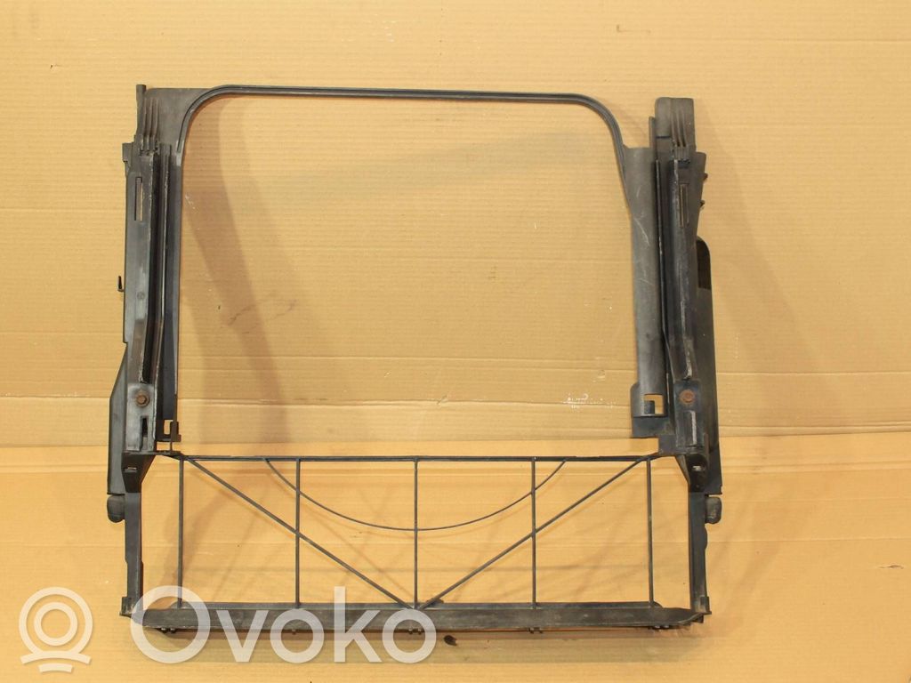 Radiator mount bracket   7525065