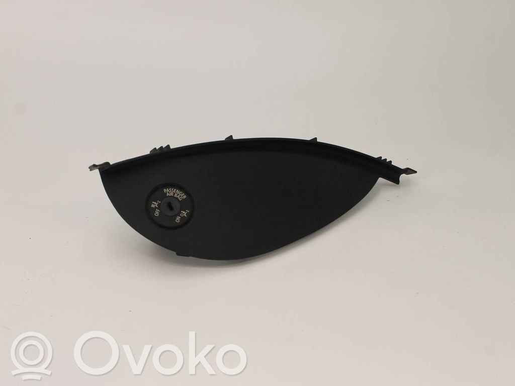 BMW 3 E90 E91 Panelės apdailos skydas (šoninis) 