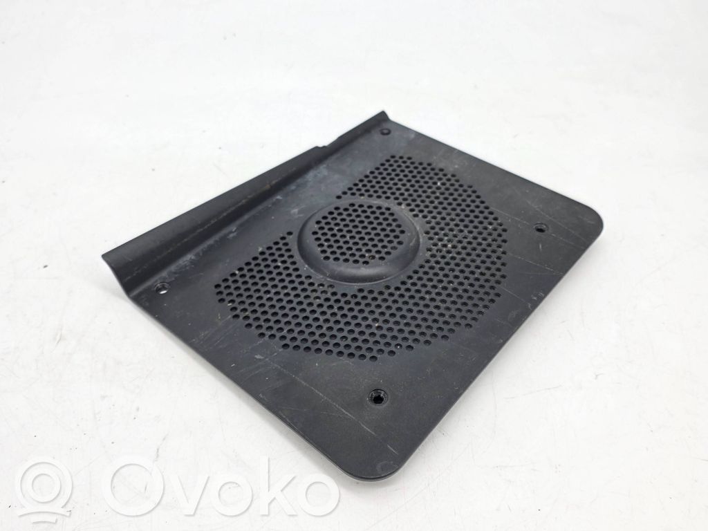 BMW 5 E60 E61 Subwoofera reste/apdare 