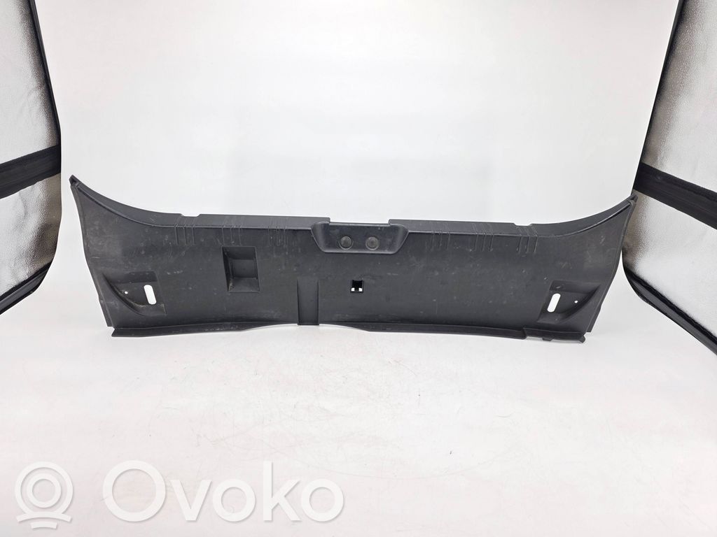 BMW 5 E60 E61 Bagažinės slenksčio apdaila 